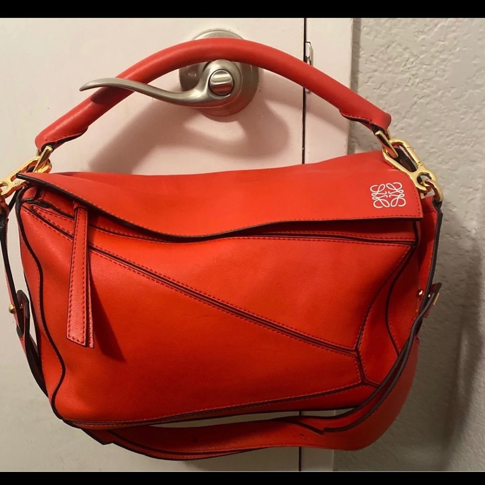 Loewe bag, Medium size